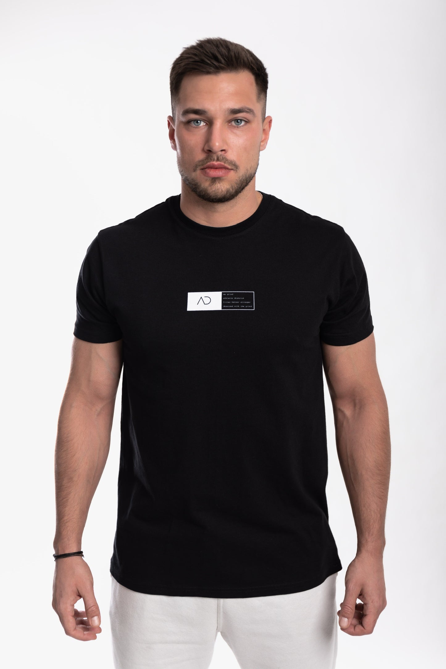 Athletic District - WE GRIND Kollektion - Muskel Fit Premium T-Shirt black white print