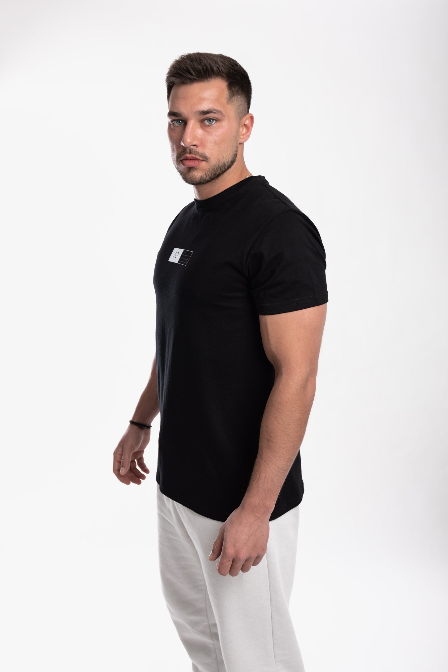 Athletic District - WE GRIND Kollektion - Muskel Fit Premium T-Shirt black white print