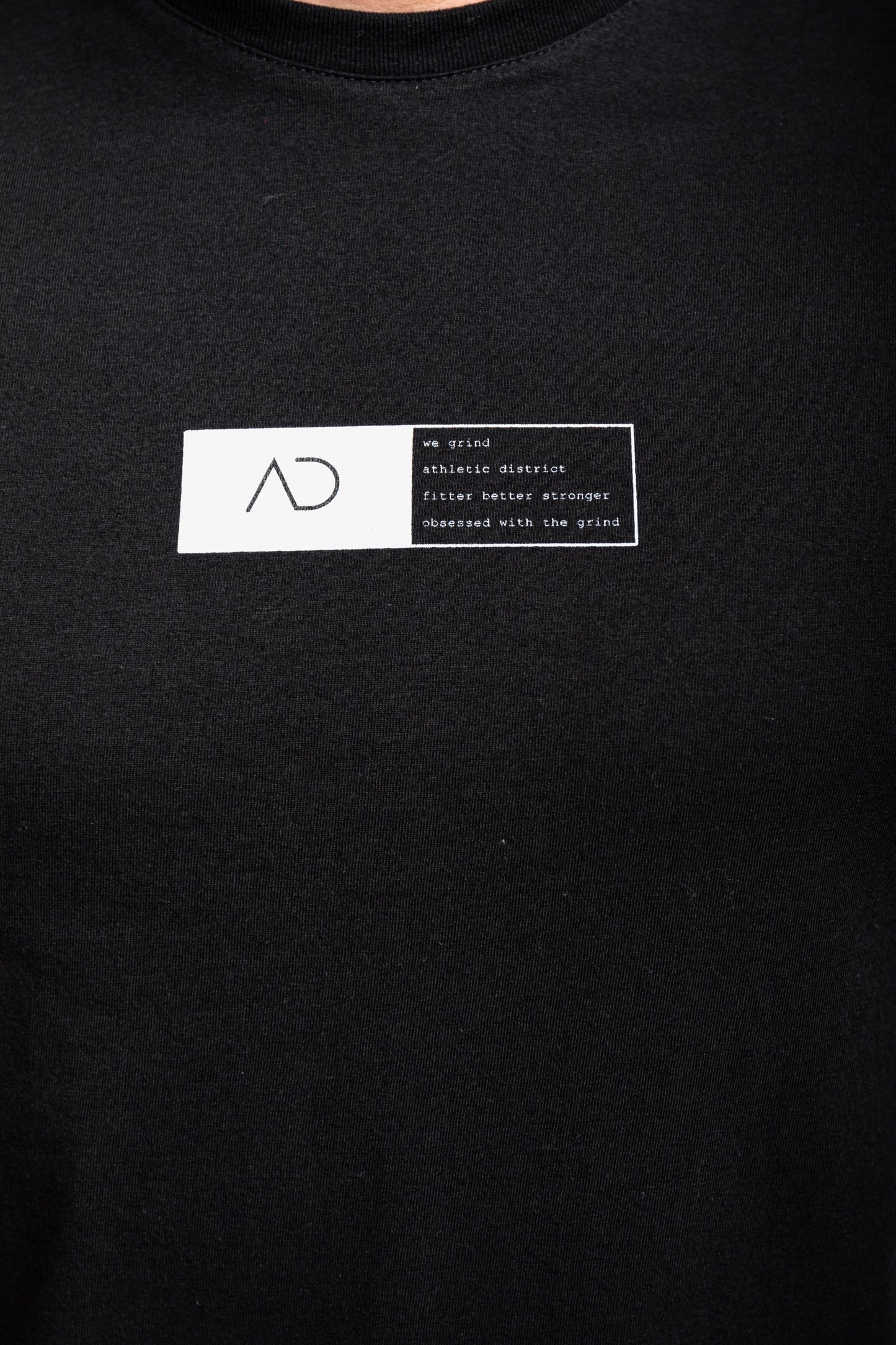 Athletic District - WE GRIND Kollektion - Muskel Fit Premium T-Shirt black white print